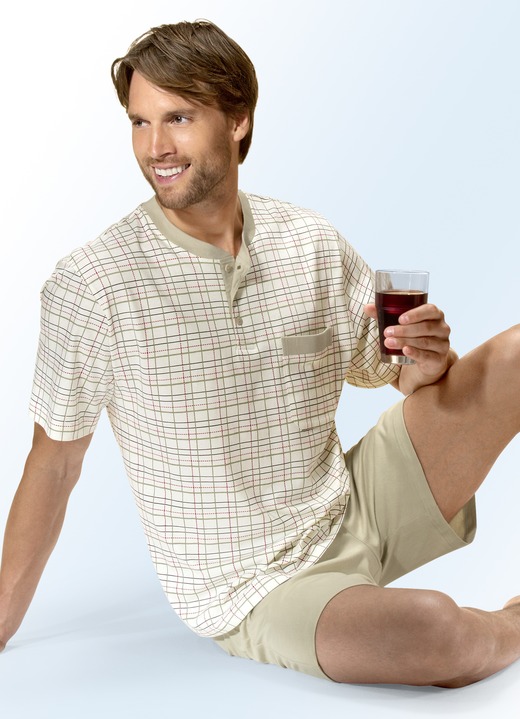 Kortärmade pyjamasar - Shorty med knappslå och bröstficka, i storlek 048 till 064, i färg ECRU-SAND-FÄRGERIGT