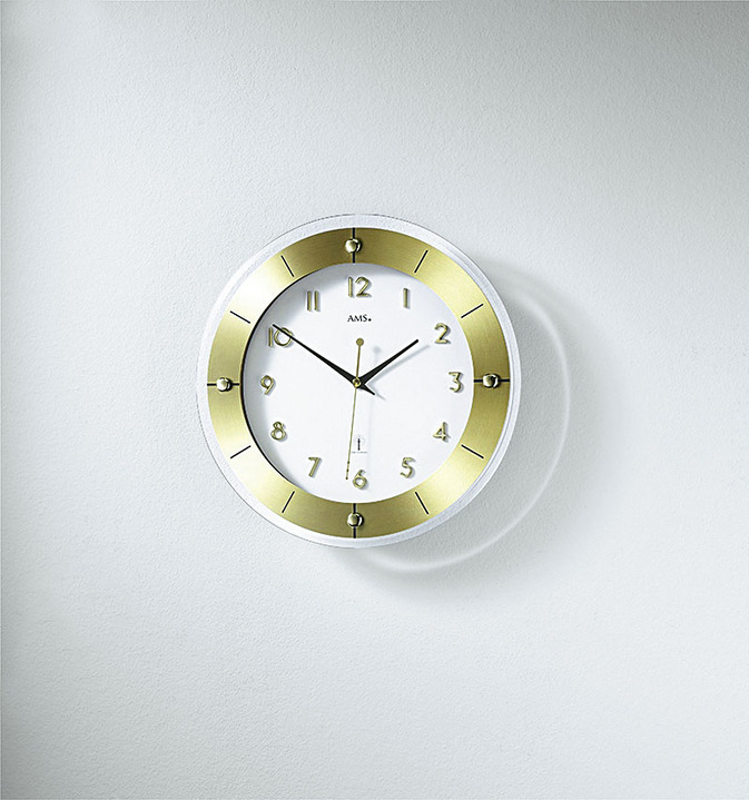 Klockor - Högkvalitativ väggklocka från AMS, tillverkad av facetterat mineralglas, i färg GULD