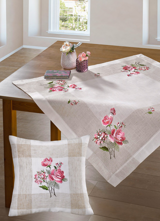 Bords- och rumsdekoration med en vacker rosdesign