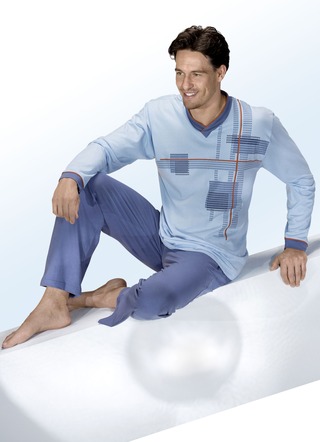 Pyjamas med V-ringning, placerat tryck och öppna ärmslut
