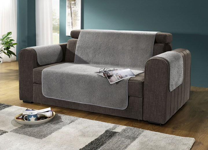 Heminredning - Fluffiga fåtölj, soffa och armstödsskydd, i storlek 101 (överdrag till fåtölj, 50x150 cm) till 865 (2x armstödsskydd, 50x 70 cm), i färg GRÅ