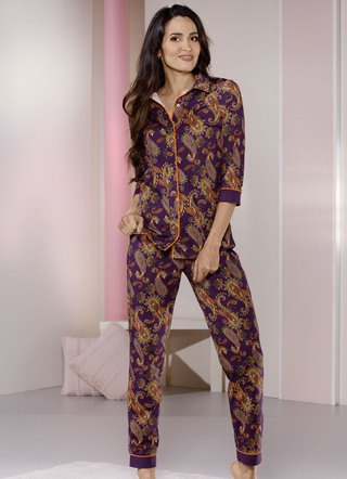 Laurina-pyjamas med hellång knappslå