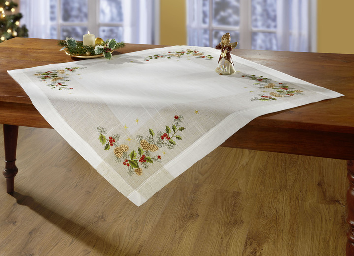 Hemtextil - Genomarbetat broderad duk eller kuddfodral, i storlek 101 (doily, 35x 50 cm) till 404 (örngott, 40x 40 cm), i färg MOUSSERANDE VIN Utsikt 1
