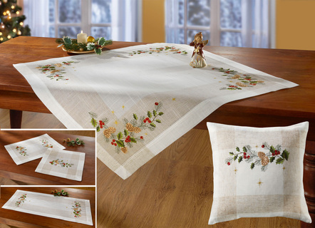 Rikt broderad bordsduk eller kuddfodral