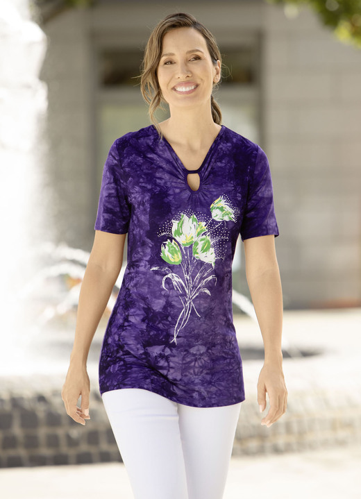 Toppar med strass - Skjorta i en fantastisk batiklook i 3 färger, i storlek 038 till 054, i färg LILA BATIK Utsikt 1