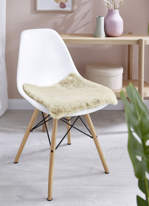 Filtar - Mysig hemaccessoar, i storlek 101 (pälsform, 55x80 cm) till 405 (sittdyna, 40x40 cm), i färg BEIGE Utsikt 1