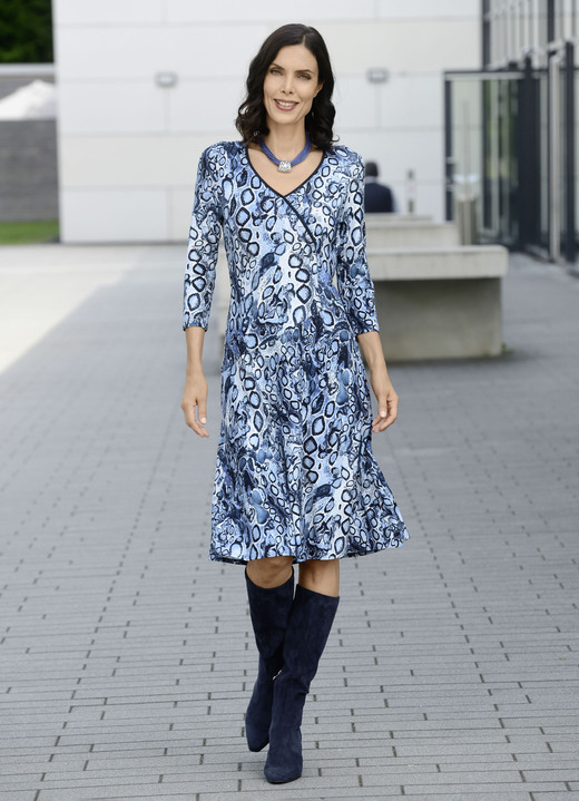 Klänningar - Klänning med en sofistikerad omlottlook, i storlek 036 till 052, i färg MARINE-BLEU-BUNT