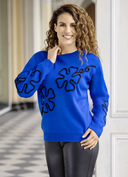 Lång ärm - Tröja med blomapplikationer, i storlek L(44/46) till XXL(52/54), i färg ROYALBLAU-SCHWARZ