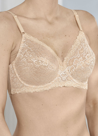 Triumph Compliment bygel-bh med fin spets
