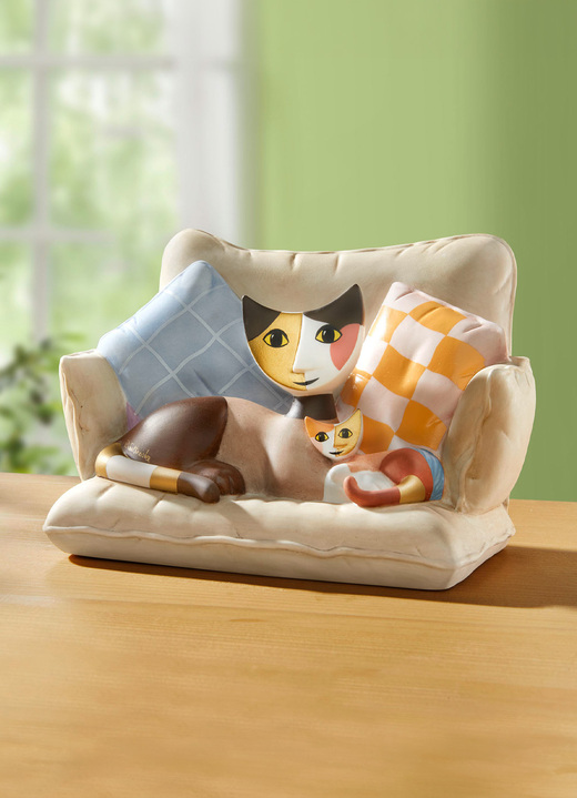 Figurer - Kattmamma på soffan från Rosina Wachtmeister-kollektionen, i färg BUNT
