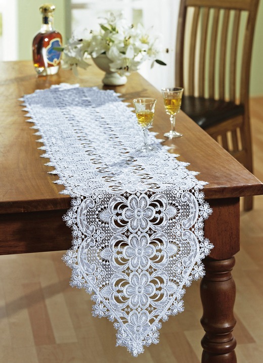 Bordsdukar - Magisk bordsdekoration av benvit spets, i storlek 135 (löpare, 30/ 50 cm) till 303 (örngott, 40/ 40 cm), i färg OFF-WHITE Utsikt 1