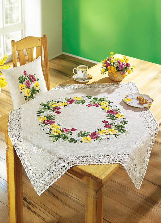 Prydnadskuddar & överdrag - Schäfer bord och rumsdekoration, i storlek 103 (löpare, 50/100 cm) till 404 (örngott,40/ 40 cm), i färg FÄRGRIK, I utförande Broderad