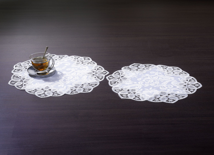 Prydnadskuddar & överdrag - Denna bords- och rumsdekoration är ett riktigt blickfång!, i storlek 101 (doily, 35x 50 cm) till 404 (örngott, 40x 40 cm), i färg MOUSSERANDE VIN Utsikt 1