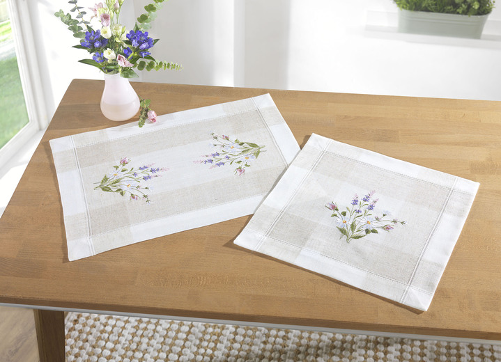 Prydnadskuddar & överdrag - Bords- och rumsdekoration med blommig design, i storlek 102 (löpare, 40x 85 cm) till 404 (örngott, 40x 40 cm), i färg MOUSSERANDE VIN Utsikt 1
