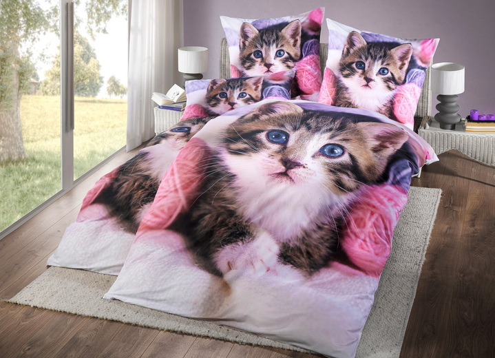 Påslakanset - Digitaltryckt sänglinneset med kattmotiv, i storlek 111 (40x80 cm + 135x200 cm) till 115 (80x80 cm + 155x220 cm), i färg VIT Utsikt 1