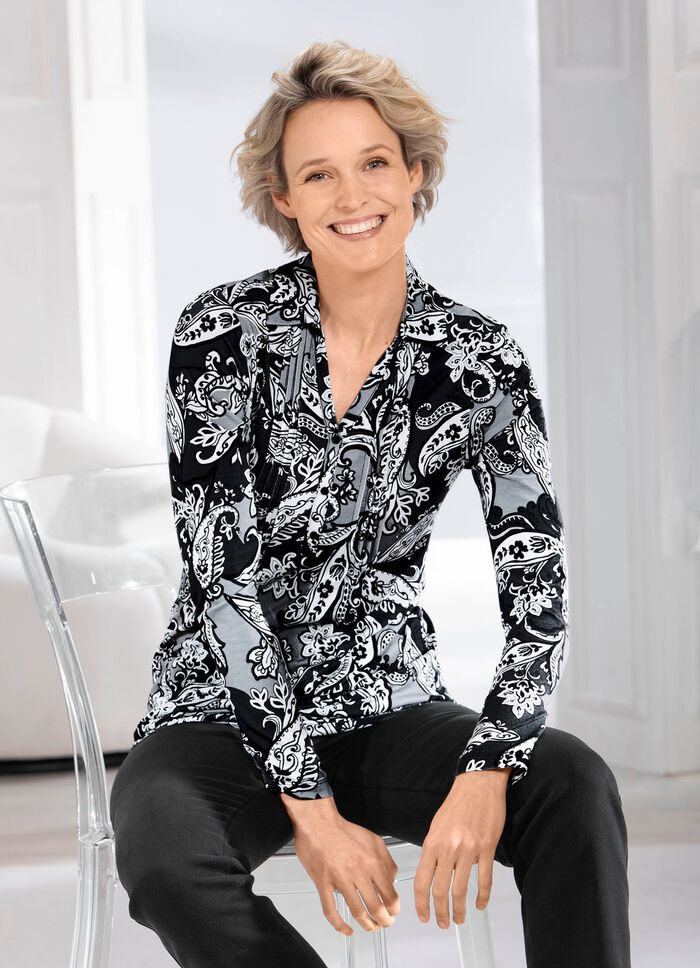 Polotr&ouml;ja med piping i 2 f&auml;rger GR&Aring;-VIT