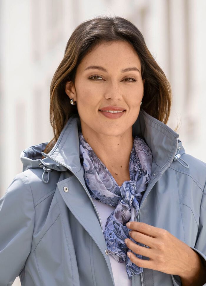 halsduk med fantasidesign 