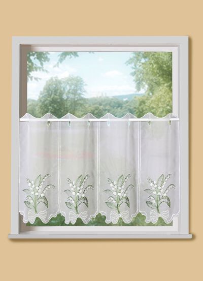 Korta persienner med st&aring;ngg&aring;ngar och b&ouml;jda &auml;ndar 