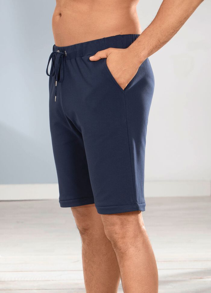 S&ouml;mn- och fritidsbyxor med olika b&auml;ralternativ 