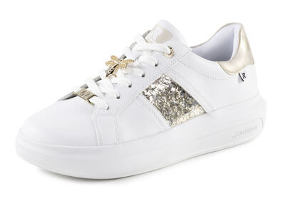 Sneakers med trollslända metallsmycken 