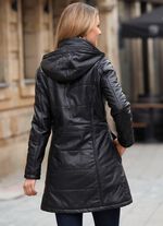 Kort rock i l&auml;der fr&aring;n &rdquo;Caminari&rdquo; 