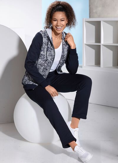 fritidsdr&auml;kt med huva 