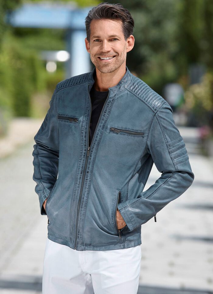 Kort skinnjacka med dekorativa s&ouml;mmar 