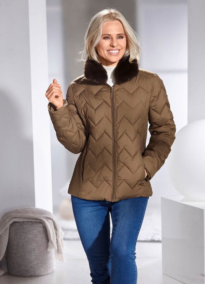 Jacka med fantastisk sicksackquiltning 