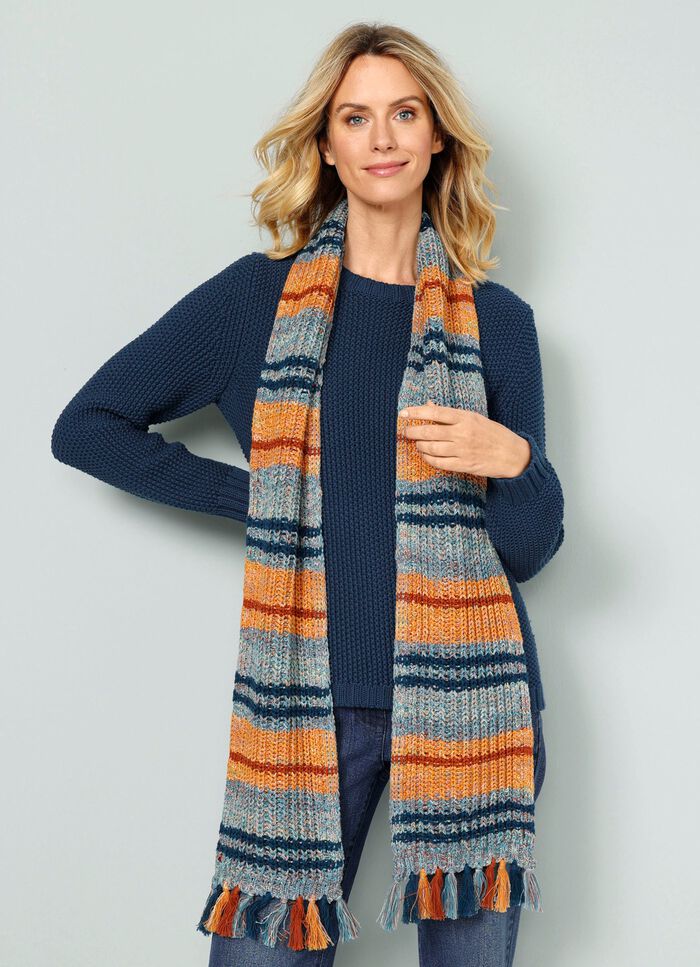 Grovstickad tr&ouml;ja med halsduk 