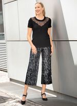 Culottes med elegant glansigt tryck SVART SILVER