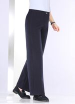 Moderiktiga byxor i sk&ouml;n vidd 