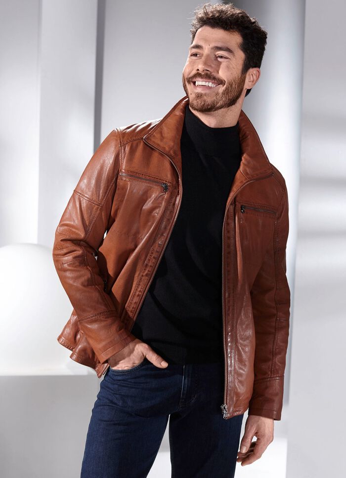 Kort skinnjacka med st&aring;krage 