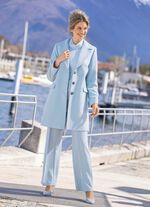 Kort kappa med slagkrage LJUSBL&Aring;