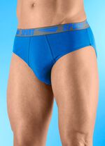 Paket med fyra trosor med res&aring;r i midjan 