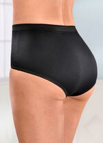 Fyra paket trosor med spetsinl&auml;gg 