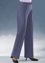 Byxor med moderiktig utsv&auml;ngd benslut 