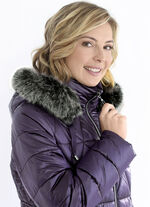 Kort rock med sidosömmar