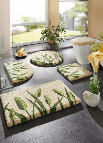 Badrumsset fr&aring;n Grund med halkfri baksida 