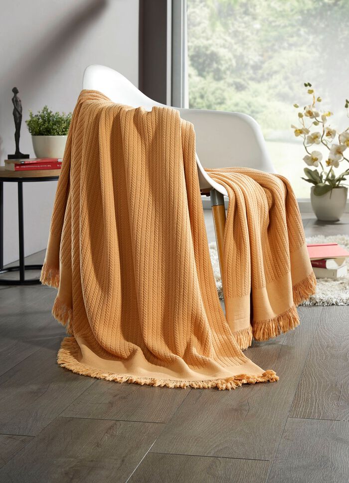 Filt och &ouml;rngott i snygg stickad look GULD