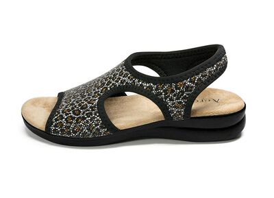 Stretchiga sommarskor, valfritt som pantoletter eller sandaler 