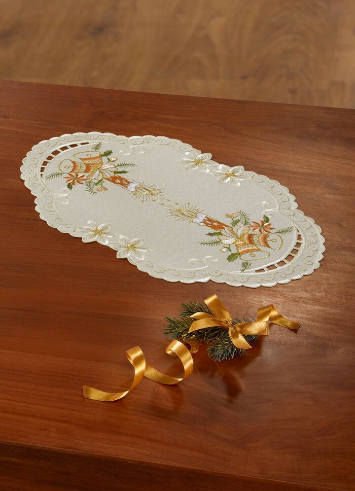 K&auml;rleksfullt broderad bords- och rumsdekoration 