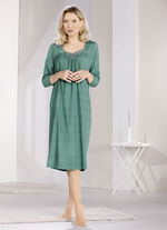 Vadlång nattlinne med blommig broderi spets JADE