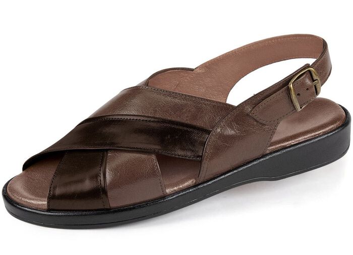 Sandal med anatomiskt formad l&auml;derfotb&auml;dd 