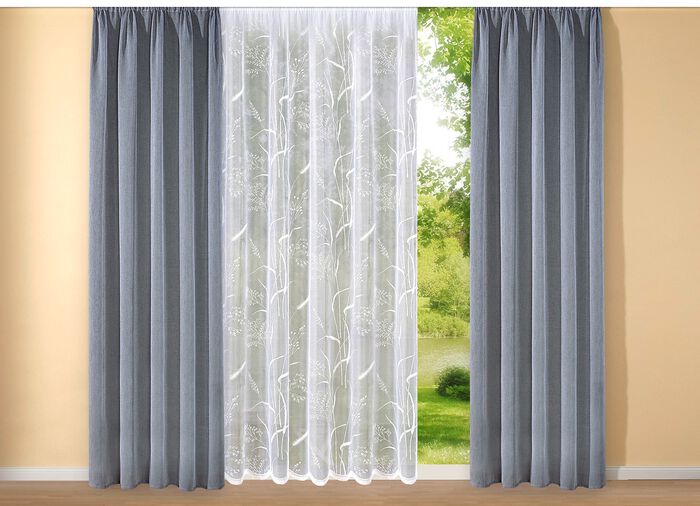 Butik med utspridda blomm&ouml;nster 