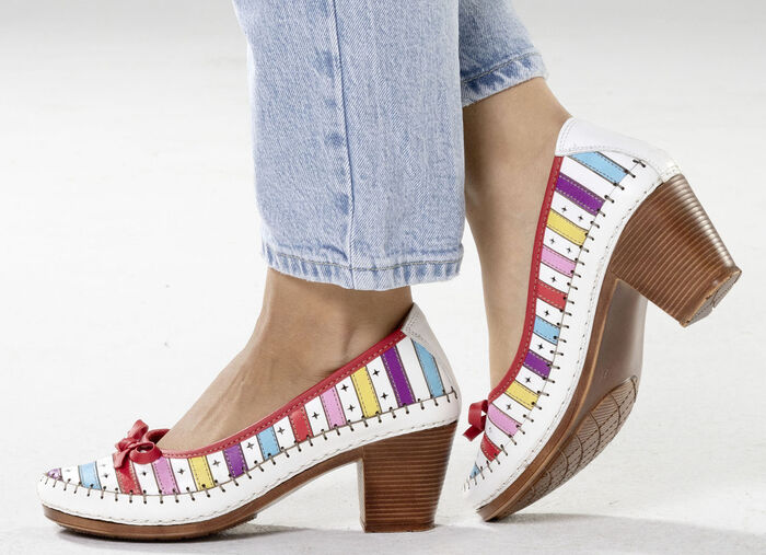 Gemini pumps gjorda av ko nappa läder med rosett JEANS BLÅ