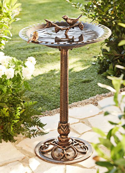 F&aring;gelbad i antikt utseende 