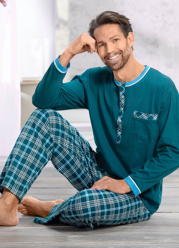 Pyjamas med knappar framtill 