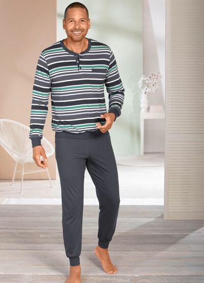 Tv&aring; paket pyjamas med knappsl&aring; och muddar 