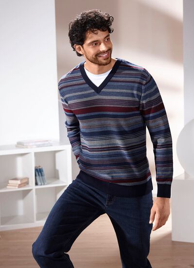 Randig V-ringad tr&ouml;ja i 2 f&auml;rger 