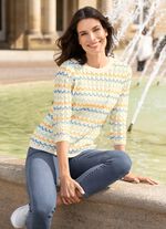 Tr&ouml;ja med r&auml;nder i v&aring;gm&ouml;nster 